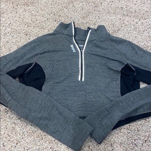 REEBOK quarter zip